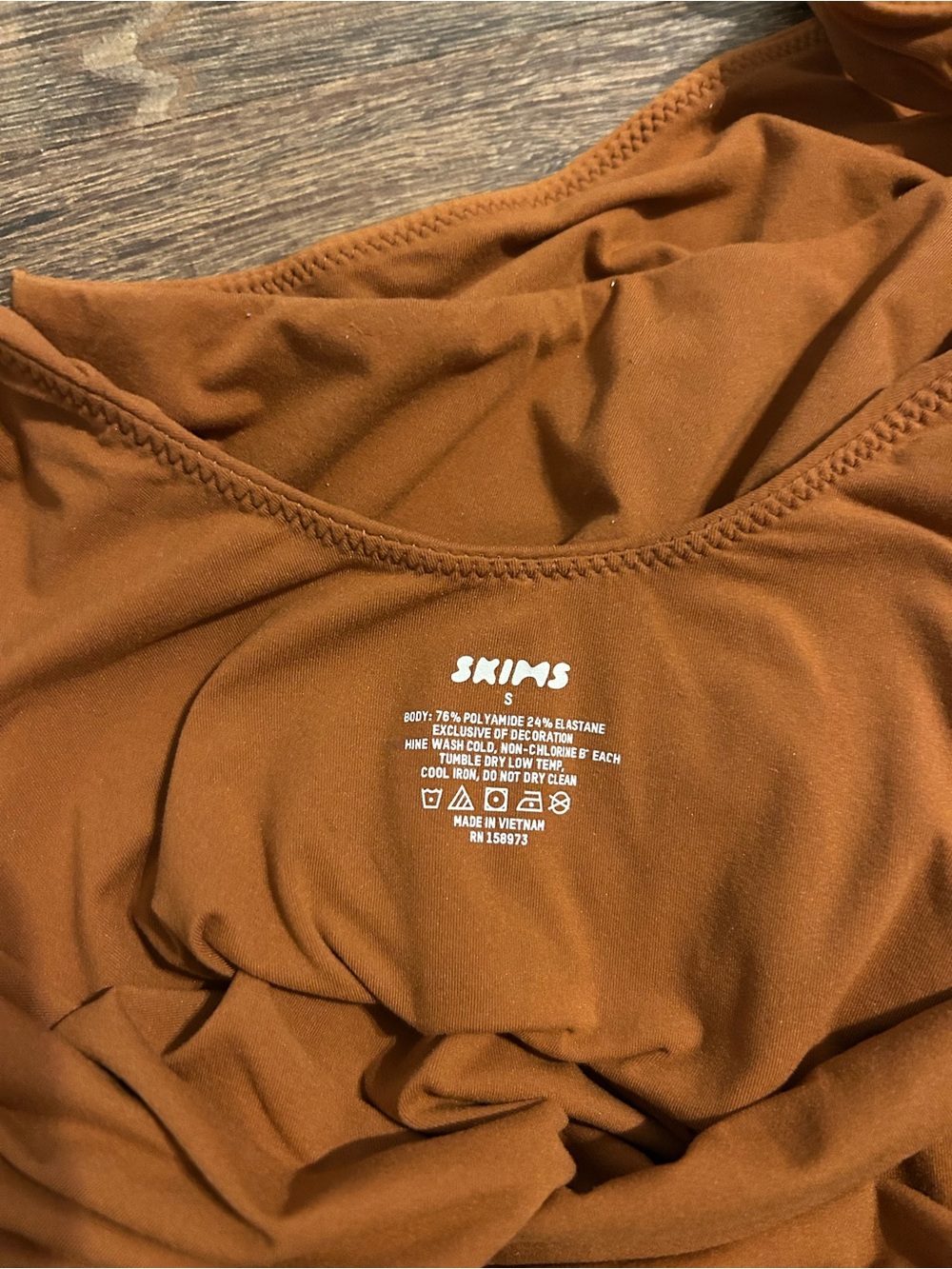 SKIMS Rust/Brown Brown Square Neck Bodysuit - Picture 3 of 4